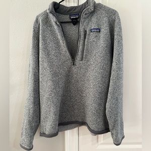 Gray patagonia half zip pull over